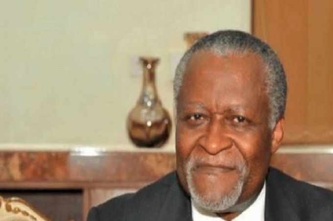 Maître AKERE MUNA, Bâtonnier émérite de l’Ordre des Avocats du Cameroun, Ancien Conseil représentant des intérêts  de l’Etat du Cameroun