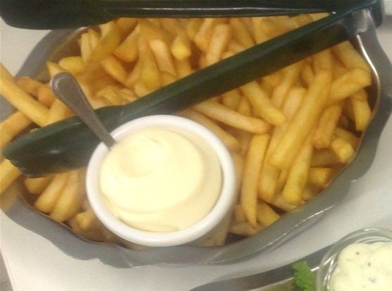 Uitgebreide visschotel in Maasmechelen bij restaurant Saloniki