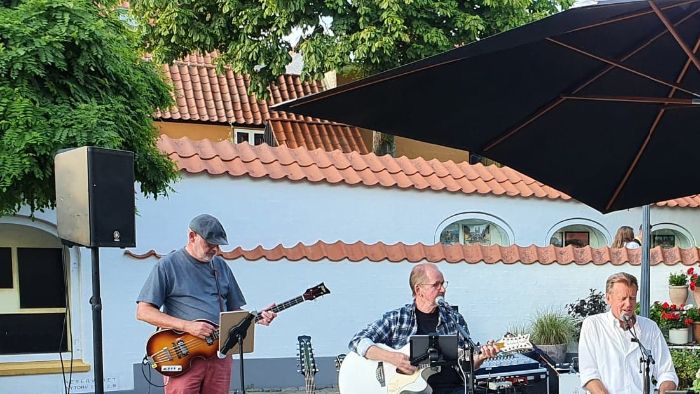 Koncert på Nytorv i Ebeltoft 17. juli 2020