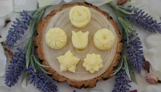 Daffodil Yellow Flower Shaped Wax Melts