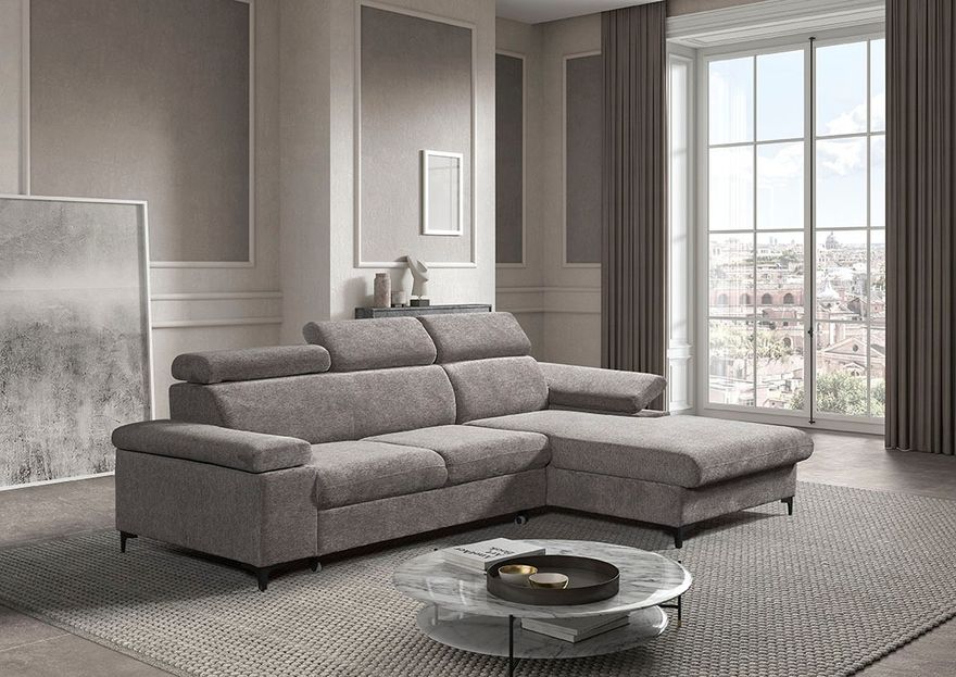 Macon hoeksalon met bed en koffer B €895