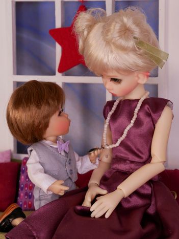 "What pretty jewelry?"