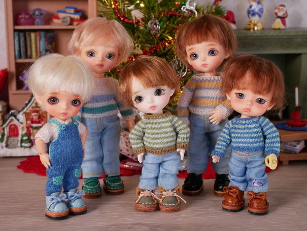 Lati boys