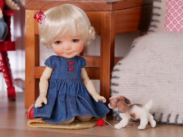 Olivia playing with Lady.