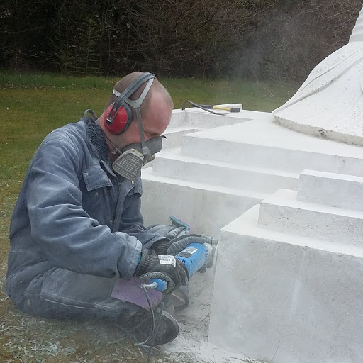 surush sliper siddende.