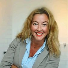Camilla Stoor