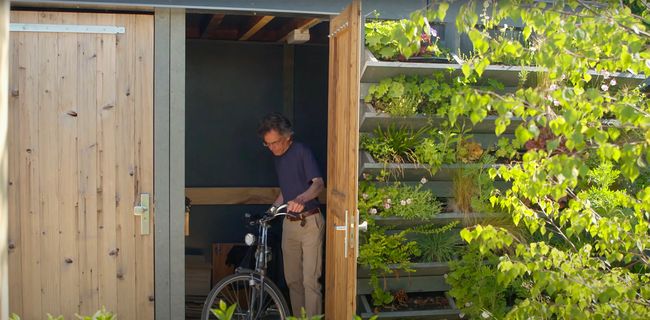 Natuurinclusieve kunststof berging