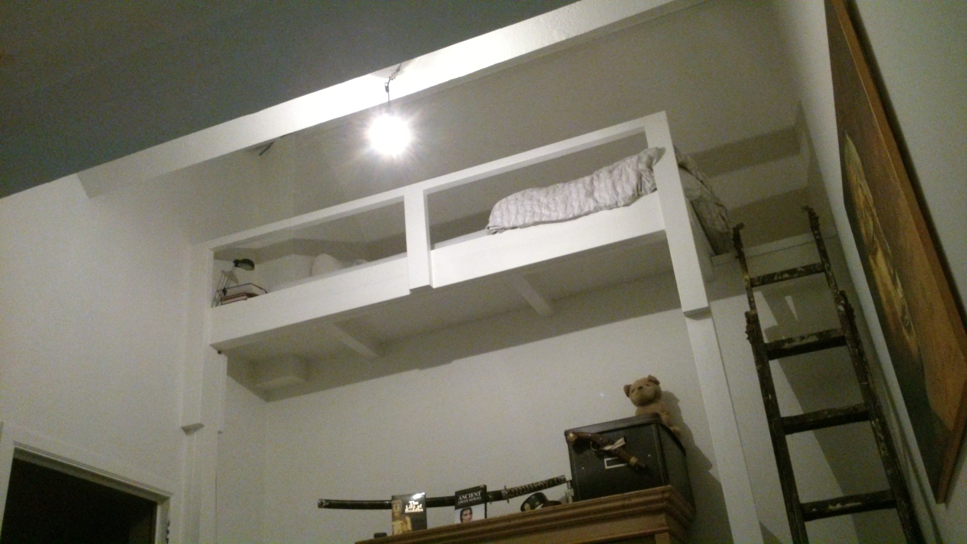 mezzanine na