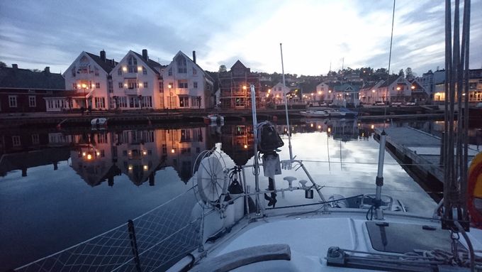 Lillesand by night