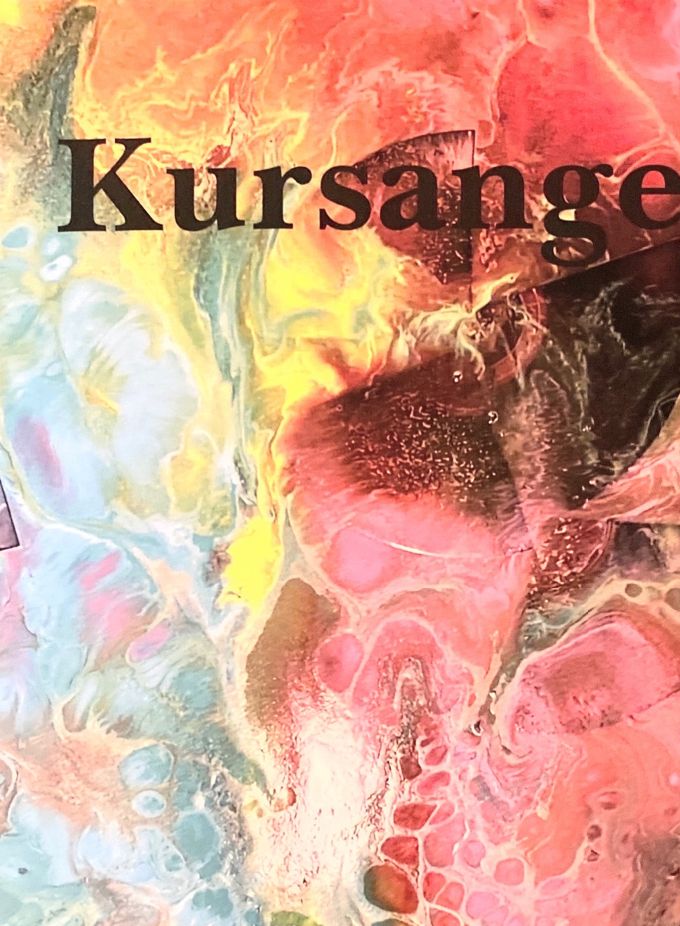 Ob Sie schon seit Jahren malen oder erst neu in der Welt der Farben und Formen eintauchen möchten: Ich helfen Ihnen gerne dabei. Ich bin leidenschaftlicher Künstler und biete geeignete Räumlichkeiten und die passenden Materialien dazu. Der Rest gestalten wir zusammen. Bei mir haben Sie die Möglichkeit neben dem grundsätzlichen Rüstzeug, auch all die kleinen und grossen Kniffe zu lernen. Gemeinsam erschaffen wir Kunst.  




