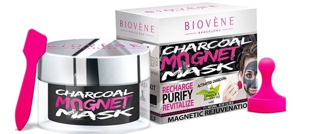 Biovene Magnetic Mask er úr 99% náttúrulegum efnum, hentar vegan og þeim sem huga að velferð dýra. Hann inniheldur ekki paraben, sílikon eða ódýr uppfyllingarefni. Maskinn fæst í apótekum, Fjarðarkaup og hjá S.Gunnbjörnsson ehf.
