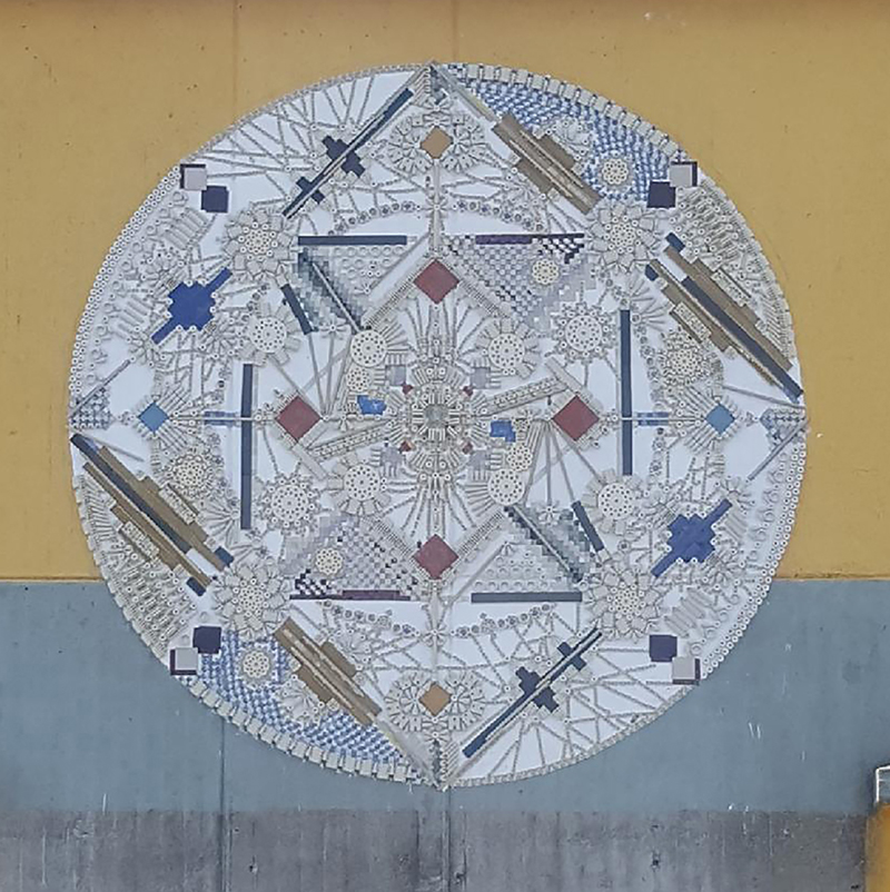 Mandala av keramiskt skräp/ mandala of ceramic debris 2018