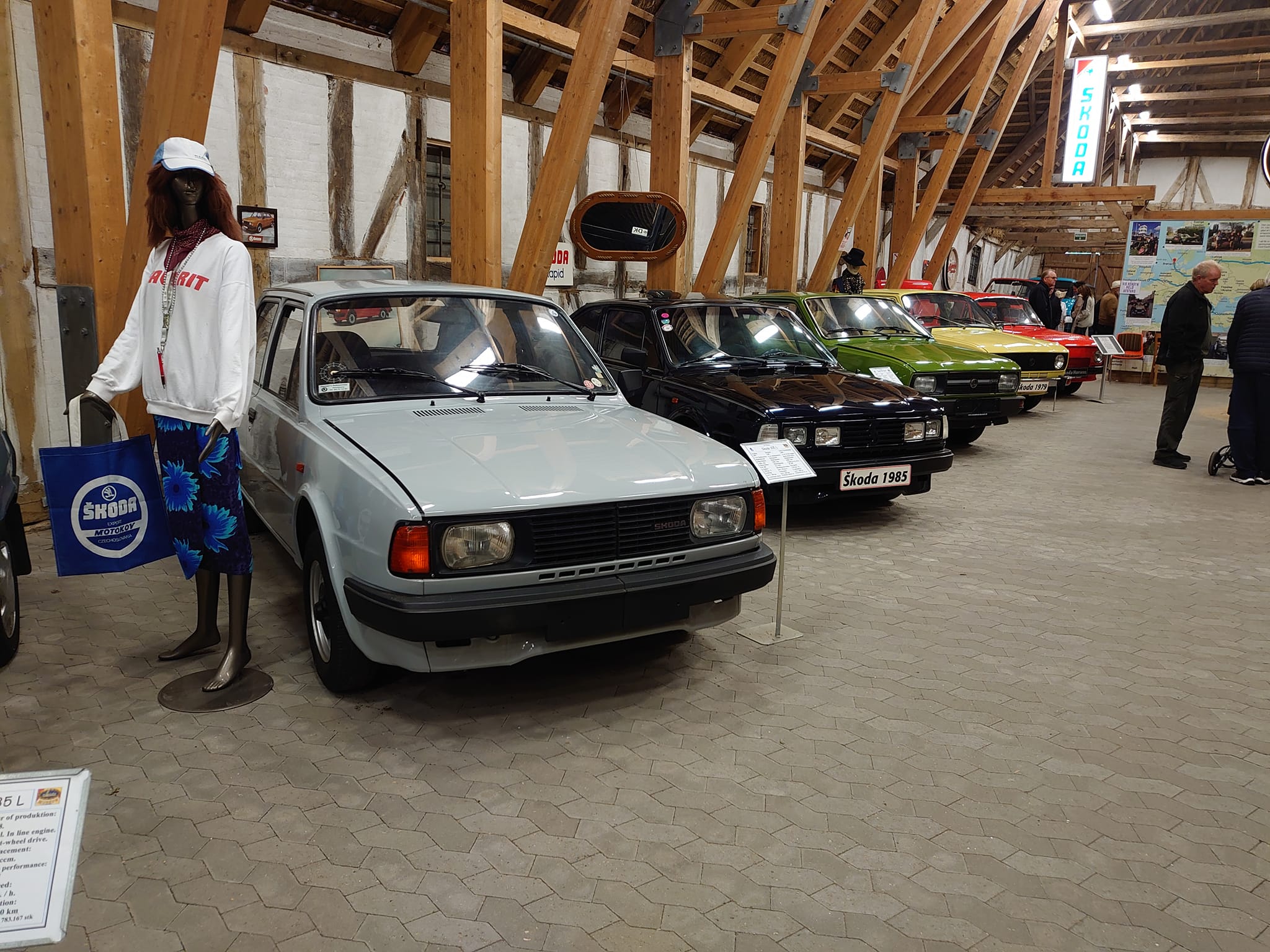 Billeder fra seneste års Simca Sensommer