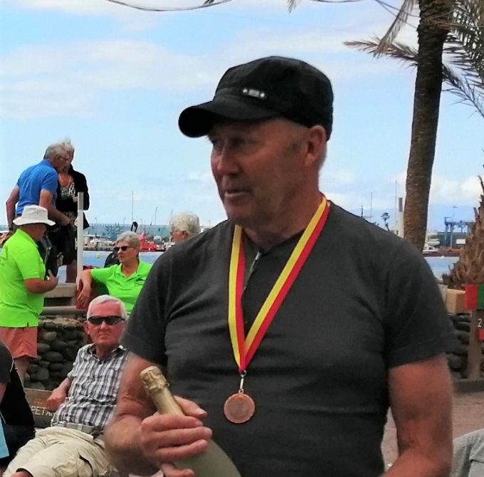 Till semifinal och därmed treor i dagens singel-KM, kom dessa två skickliga boulespelare. Ralph och Susanne.