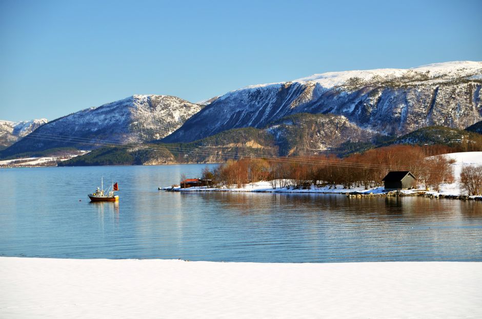 HEIM KOMMUNE
KYRKSÆTERØRA. Vinterdag med utsikt mot Snillfjord. Heim/Hemne kommune, Sør-Trøndelag.