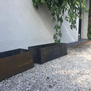Groentenbak in massief corten staal