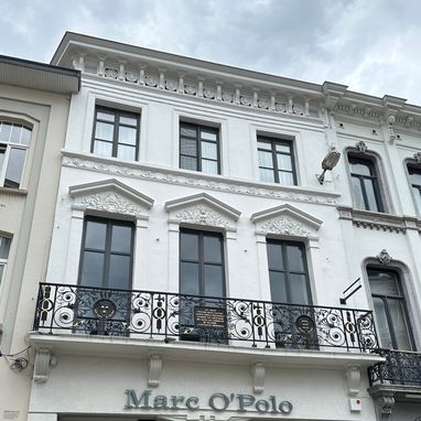 Gerestaureerde balustrade Artevelde huis Gent door Smid Gent