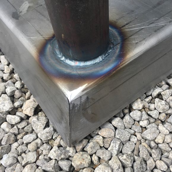 Chapa-Grill detail onderkant: strakke hoeken en lasnaden