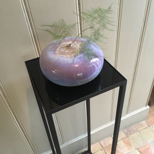 superstrakke bijzettafel met diepzwart glas