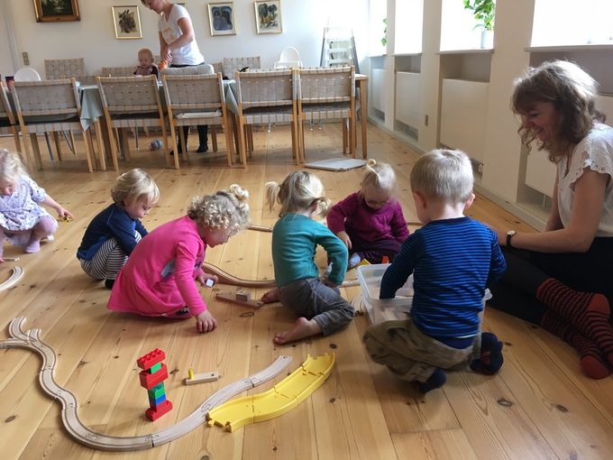 Leg med vennerne i legestuen.