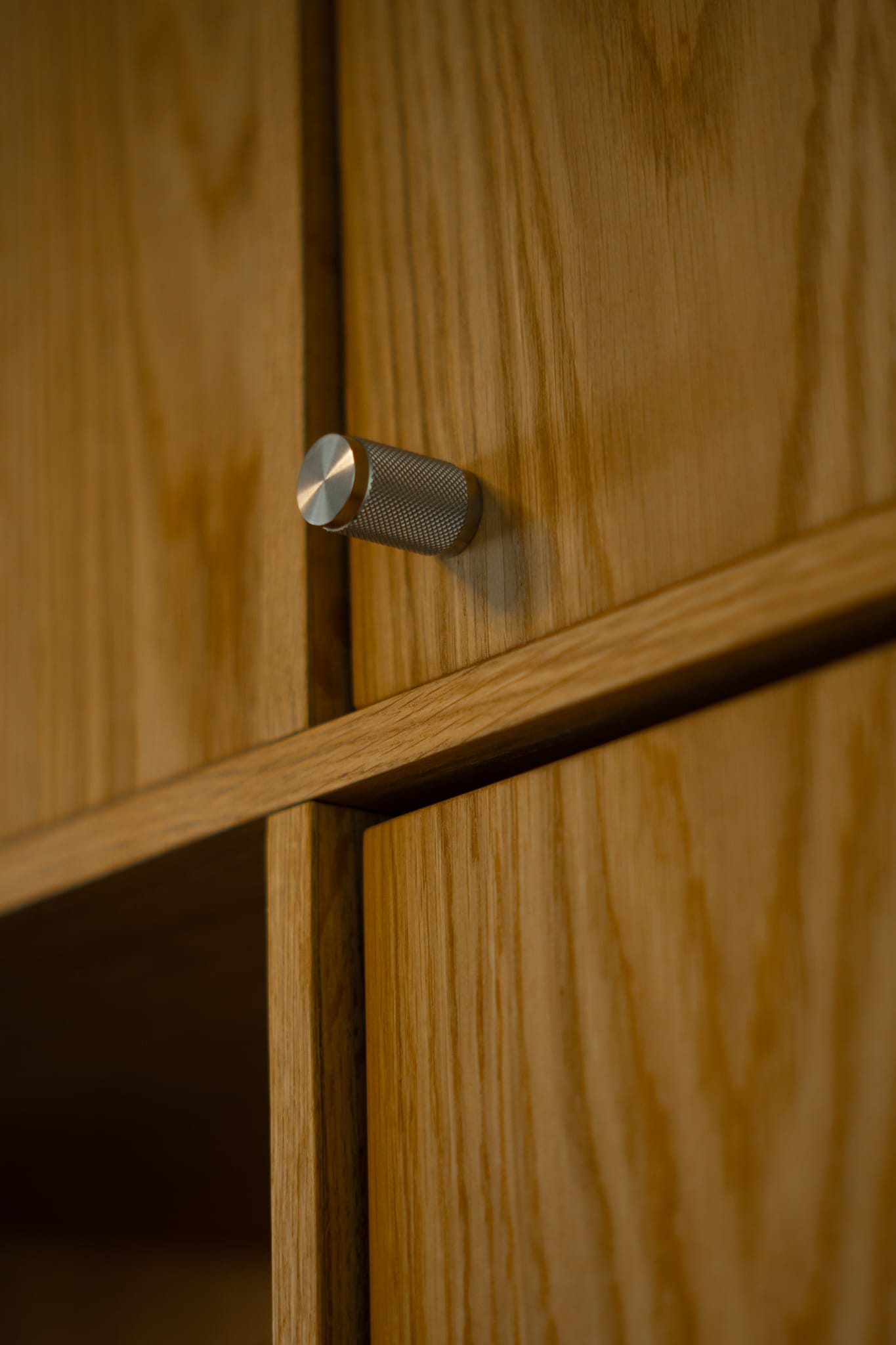 Closeup af skab med møbelknop