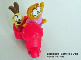 A82-Garf-Odie
