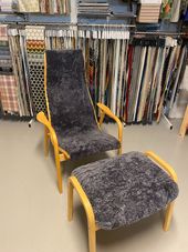 Laminofåtölj med fotpall