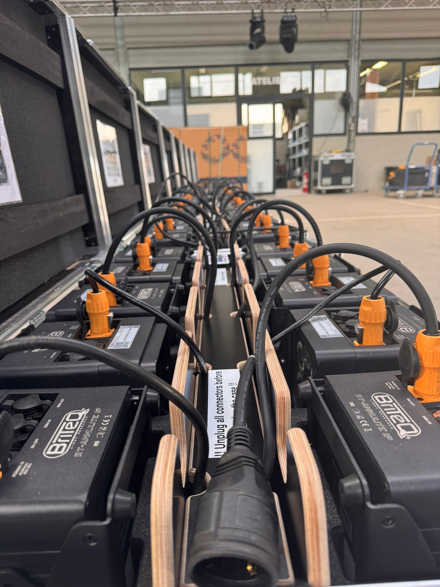 Briteq Akkulite IP aansluitingen en DMX outdoor uplight