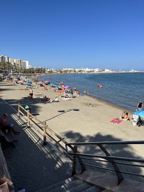 Kilometervis af lækre sandstrande langs Costa del Sol kysten
