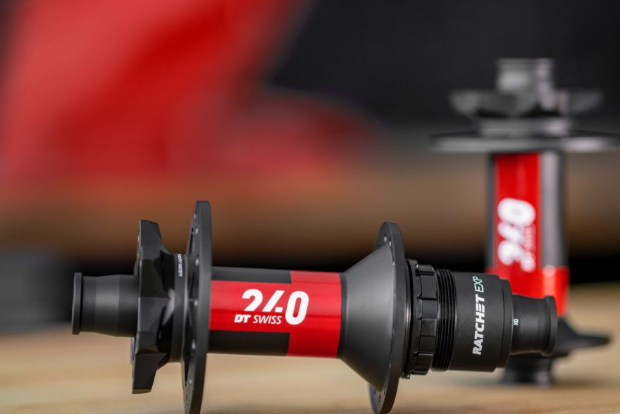 Centerlock & 6-bolt disc options