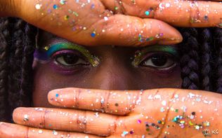 Glitter Neon met Kyara -  Kim Coppieters