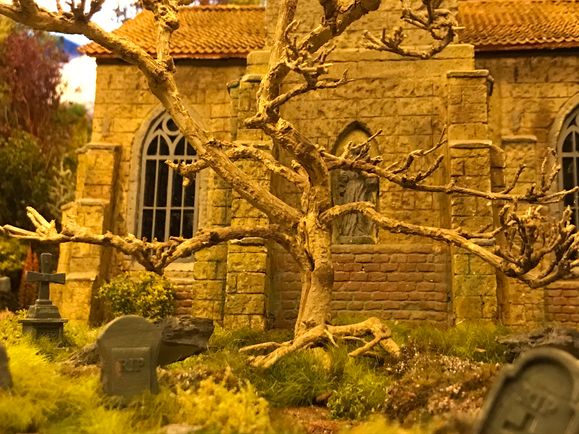 Gauge one modelrailroading using a bonzai tree