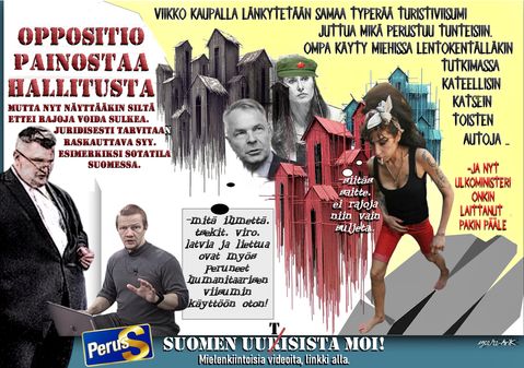 Autoja parkki halissa.