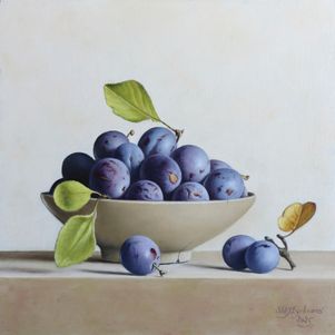 "Plums in Vung-Tau bowl"