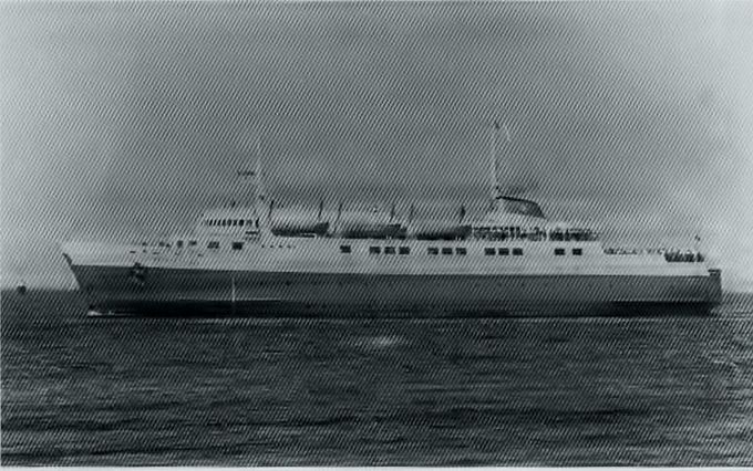 Calmar Nyckel i Nordös färger foto Tomas Johannesson