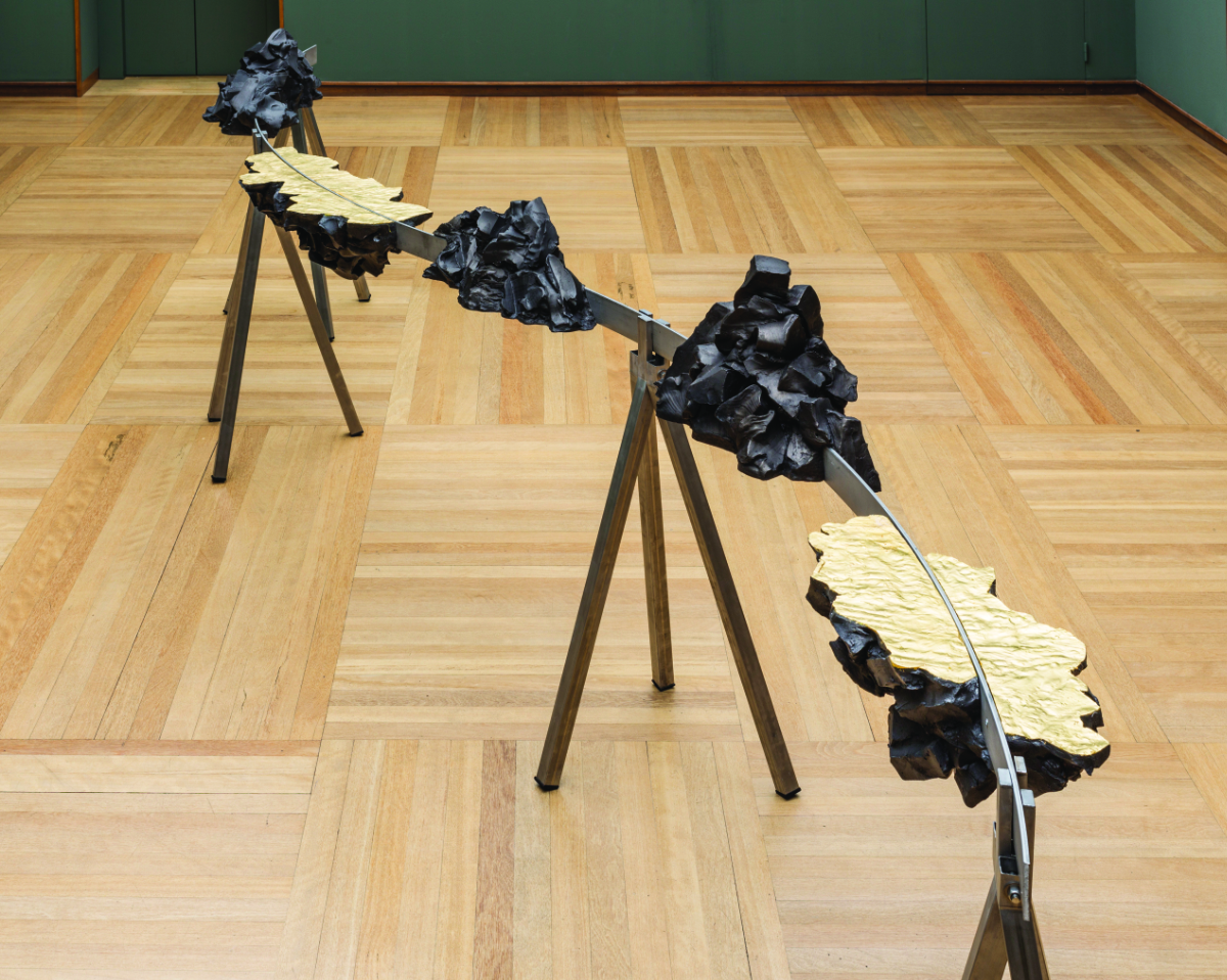 Ithaca. 2014. Stainless steel, AcrylicOne, gold leaf L: 600 cm.