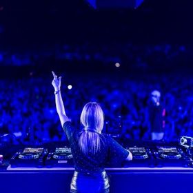 93790-35377-250214-232156-reverze-edmkevin-5m27915-enhanced-nr-2048px-