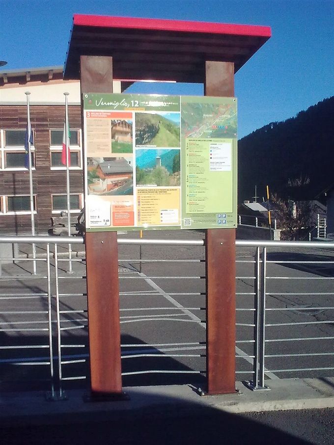 TABELLA SITUATA PRESSO IL CENTRO INFORMAZIONI TURISTICHE