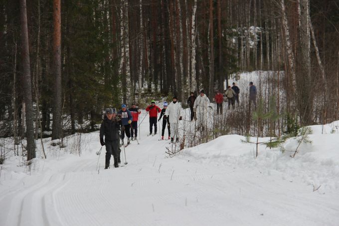 20.2.2016 Reservinupseerit olivat  mukana Kekkoshiihdossa. 60 v sitten presidentti Kekkonen hiihti Tuonilahdesta Sulkavan kirkolle ja nyt tuo matka hiihdettiin kuvassa näkyvällä porukalla. Reservinupseerit Ilkka Partanen ja Esa Repo ( lumipuvuissa) presidentin adjutantteina.Kuva Kristian Liljeström.