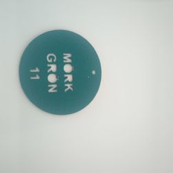 MÖRKGRÖN 11