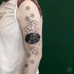 geometric tattoo