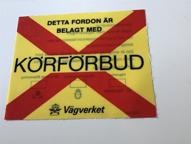 Klistermärke körförbud oanvänt