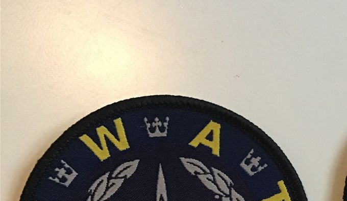 Piketen SWAT.  Filtbaksida resp. Kardborre