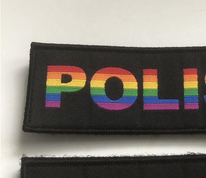 Bröstmärken med kardborre PRIDE