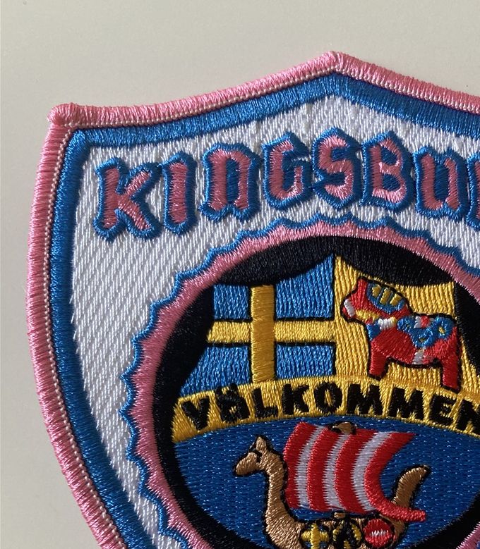 Kingsburg (mot cancer) kingsburg är en ort med en befolkning på 11 237 strax söder om Fresno i Fresno County, Kalifornien, USA. Staden är grundad av svenska emigranter i slutet på 1890-talet. I Kingsburg finns mycket svenskt, bland annat dalahästar, pannkakor och lingonsylt.