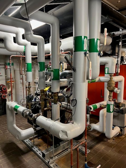 Fjärrvärmen kopplas bort helt föreningen spar mycket pengar