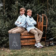 Kerstshoot-slee-kerstboom-tatidesign-kerstfoto