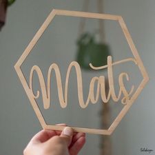 hexagon-naam-hout-kinderkamer-deco-tatidesign