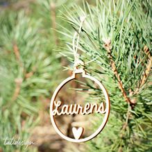 lasercut-kerstbal-met-naam-hout