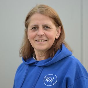 PETRA SCHÖNE